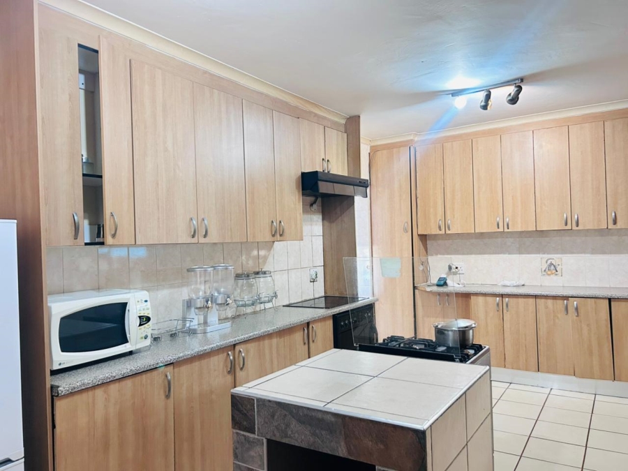 11 Bedroom Property for Sale in Mogwase North West